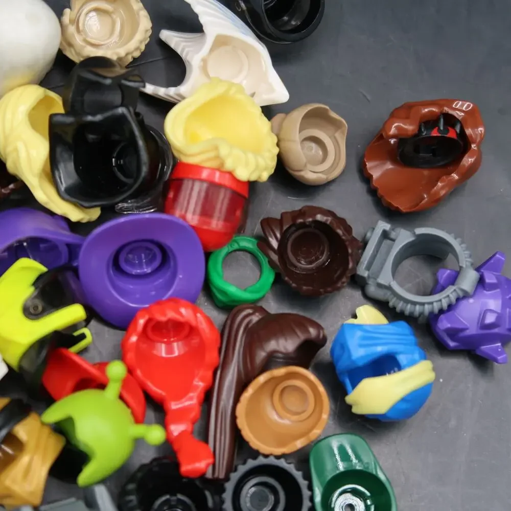Lego Minifigure Headgear Assorted Lot Of 45 Minifigs Helmet Hats Hair Parts